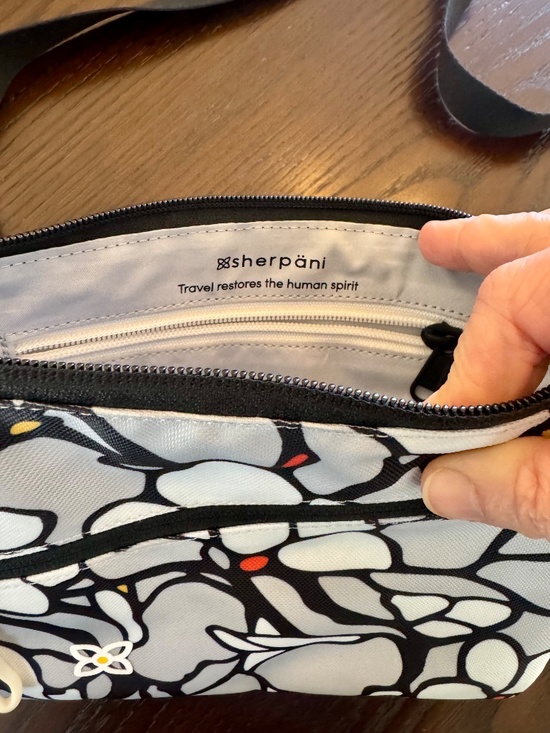 Sherpani Crossbody Zoom Bag & Barcelona Wallet “Magnolia” - Picture 11 of 15